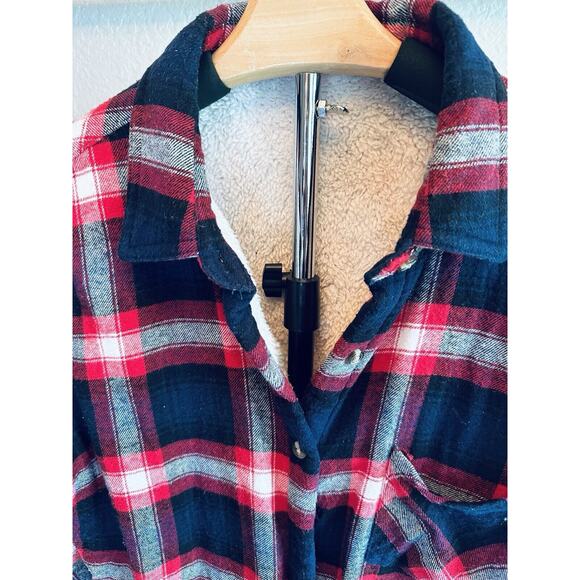 Ambience Women’s Shacket Size Large Shirt/Jacket Plaid Sherpa Button Up - Picture 3 of 11